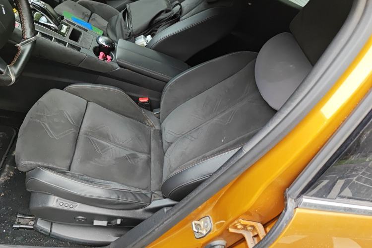 Used DS 7 2018 35THP Pashy Edition Left Front Seat