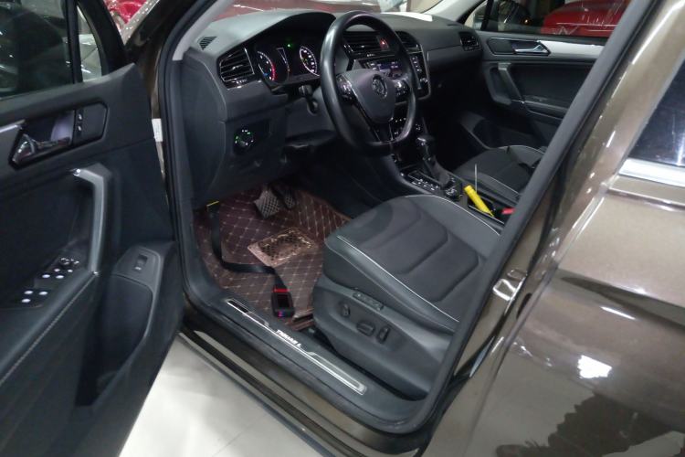 Used Volkswagen Tiguan L 2017 380TSI Automatic All-Wheel-Drive Flagship Edition
