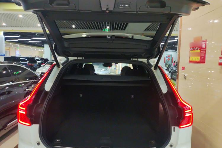 Used Volvo XC60 2022 B5 4x4 Smart Luxury Edition
