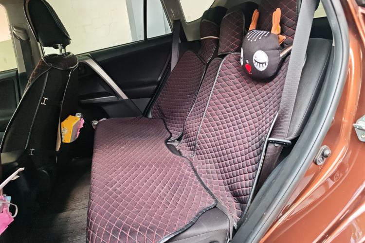 Used Toyota RAV4 2016 2.0L CVT Two-Wheel Drive Fashion Edition China V Standard
