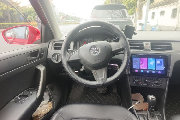 Used Skoda Rapid Spaceback 2014 1.6L Automatic Enjoyment Edition Steering Wheel