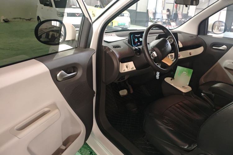 Used CHANGAN NEVO Lumin 2022 155 km – Refreshingly Sweet Edition Driver Seat