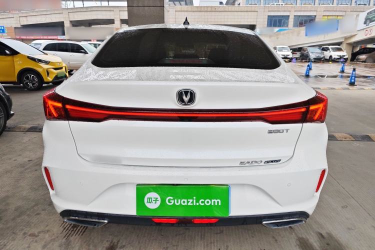 Used CHANGAN Eado 2023 Changan Edition PLUS Blue Whale NE 1.4T GDI DCT Prestige Version
