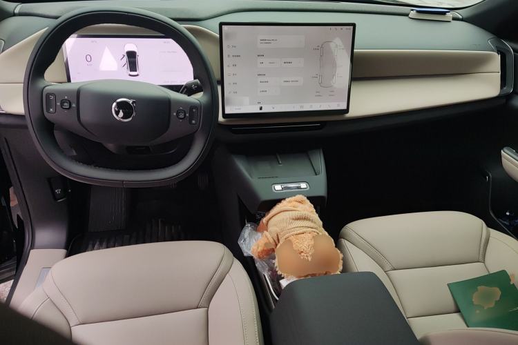 Used Volvo Volvo XC70 Plug-in Hybrid 2026 Model Two-Wheel Drive Long-Range Core