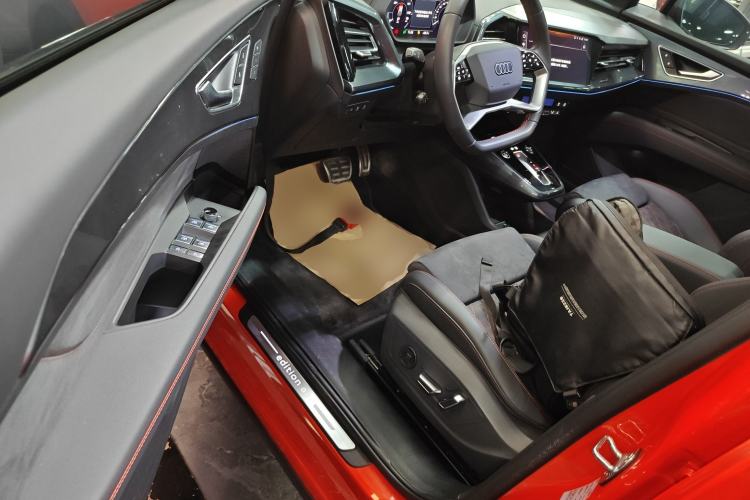 Used Audi Q5 e-tron 2022 50 e-tron quattro edition one Artistic Collection Edition
