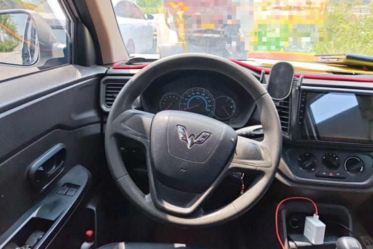 Used Wuling Hongguang V 2019 1.5L Enjoyment Version China VI LAR
