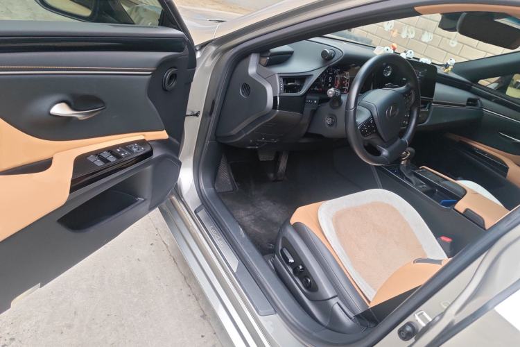 Used Lexus ES 2021 200 Excellence Edition