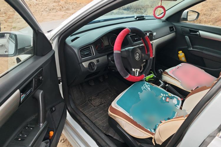 Used Volkswagen Lavida 2013 Revised Version 1.4 TSI Manual Comfort Edition Driver Seat