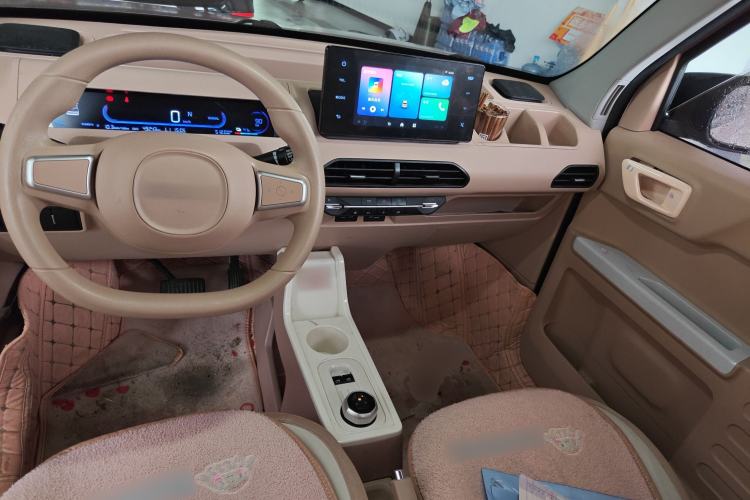 Used Geely Galaxy Panda 2023 Panda Mini 200km Endurance Bear
