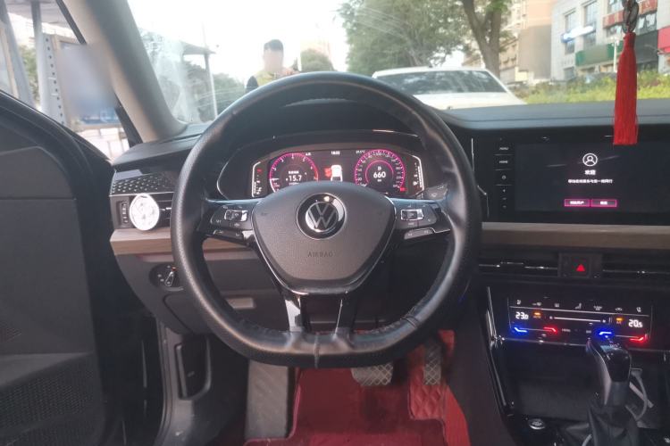 Used Volkswagen Passat 2020 Revised Version 330TSI Luxury Edition China VI Standard
