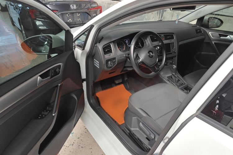 Used Volkswagen Golf 2015 1.4TSI Comfort Travel Edition