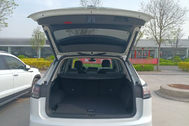 Used Volkswagen Tayron 2023 Revised Version 380TSI All-Wheel Drive R-Line High-Energy Edition Trunk