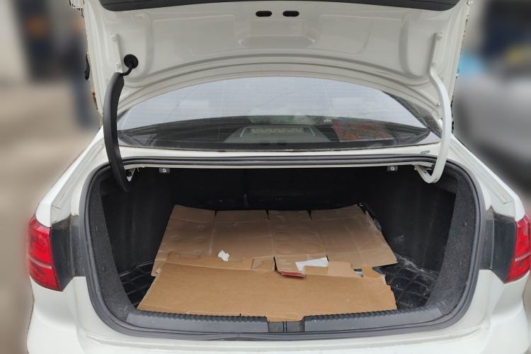 Used Volkswagen Sagitar 2015 1.6L Automatic Comfort Model
