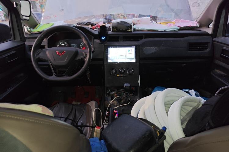 Used Wuling Hongguang PLUS 2020 1.5L Manual Standard Edition 5 Seats