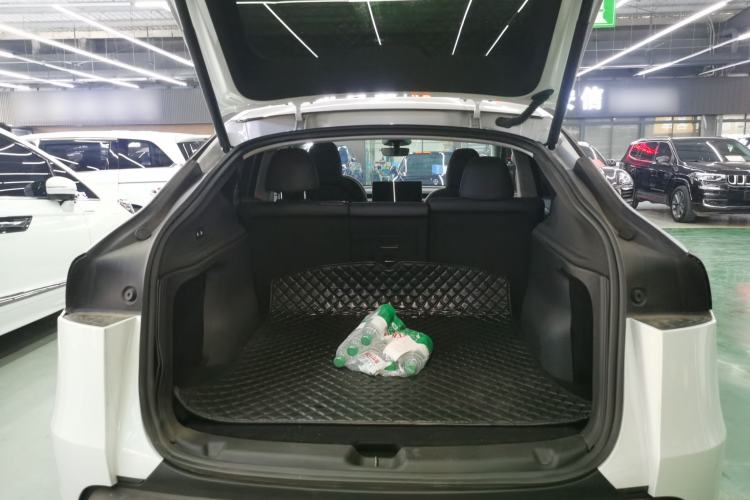 Used Tesla Model Y 2025 Rear-Wheel-Drive Version Trunk