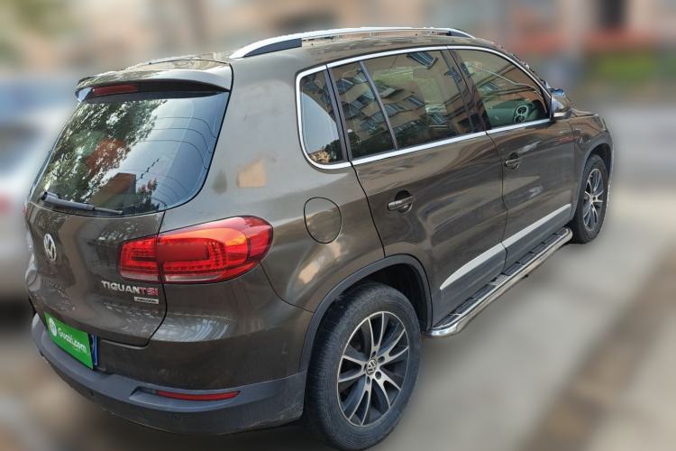 Used Volkswagen Tiguan 2015 2.0 TSI Automatic All-Wheel Drive Luxury Edition Rear Right 45 Deg