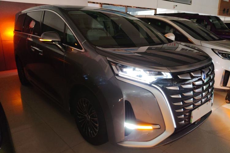 Used Denza D9 2022 DM-i 970 Four-Wheel Drive Flagship Model