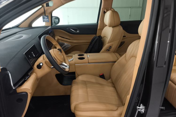 Used VOYAH Dream 2025 PHEV Four-Wheel-Drive Flagship Kunpeng Edition Left Front Seat