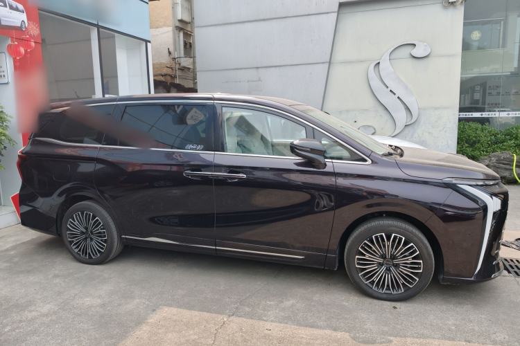 Used FORTHING Xinghai V9 2024 1.5TD 200km Qingyunti Series Flagship Edition Exterior 5