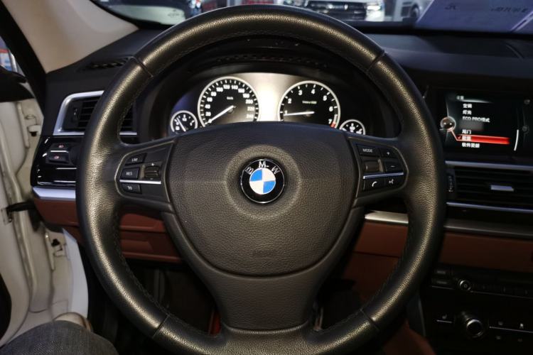 Used BMW 5 Series GT 2015 528i Leading Model