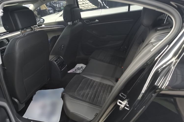 Used Volkswagen Magotan 2017 330TSI DSG Luxury Model Left Rear Seat