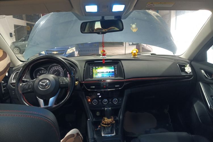 Used Mazda Atenza 2015 2.0L Blue Sky Luxury Edition Center Console