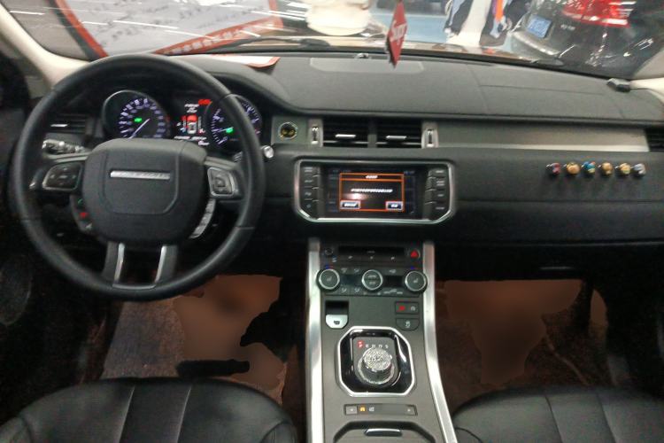 Used Land Rover Range Evoque 2015 2.0T Five-Door Zhiyao Edition Center Console