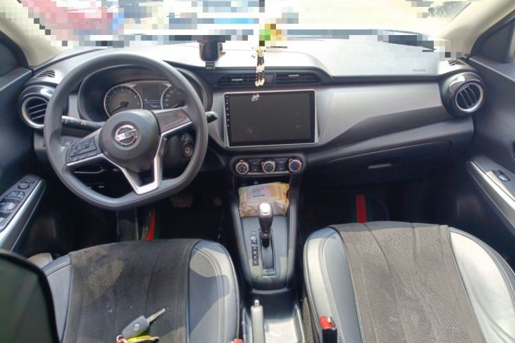 Used Nissan Kicks 2021 1.5L XL CVT Cool Enjoyment Edition Center Console