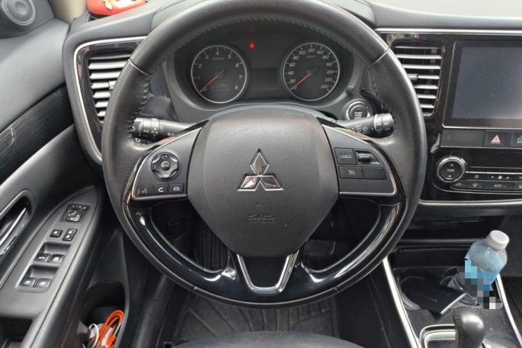 Used Mitsubishi Outlander 2018 2.0L Two-Wheel Drive Glory Edition 5 Seats
