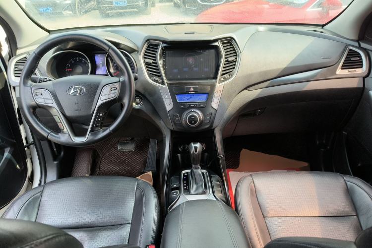 Used Hyundai Santa Fe 2013 2.4L Automatic Two-Wheel Drive Smart Version