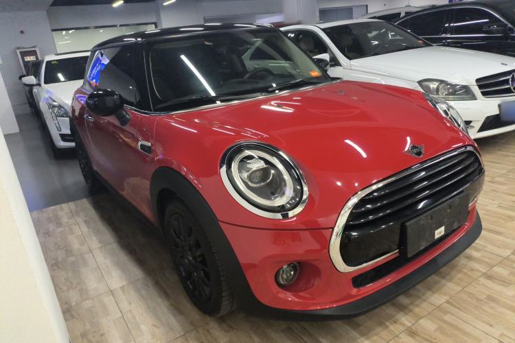 Used MINI 2020 1.5T COOPER Classic Edition Front Right 45 Deg