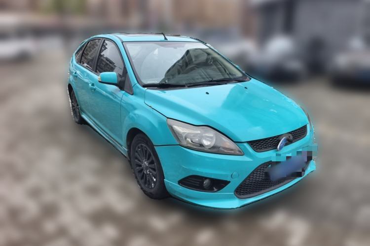 Used Ford Focus 2013 Hatchback Classic 1.8L Automatic Base Model Front Right 45 Deg