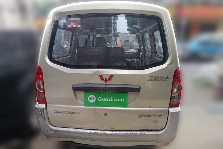 Used Wuling Rongguang 2011 1.2L Base Version
