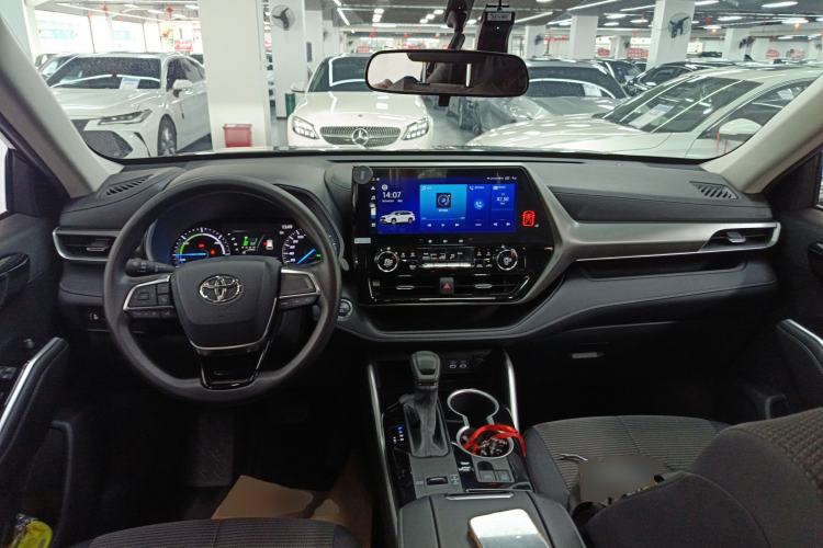 Used Toyota Highlander 2023 2.5L Smart Electric Hybrid Dual-Drive Elite Version 7 Seats Center Console