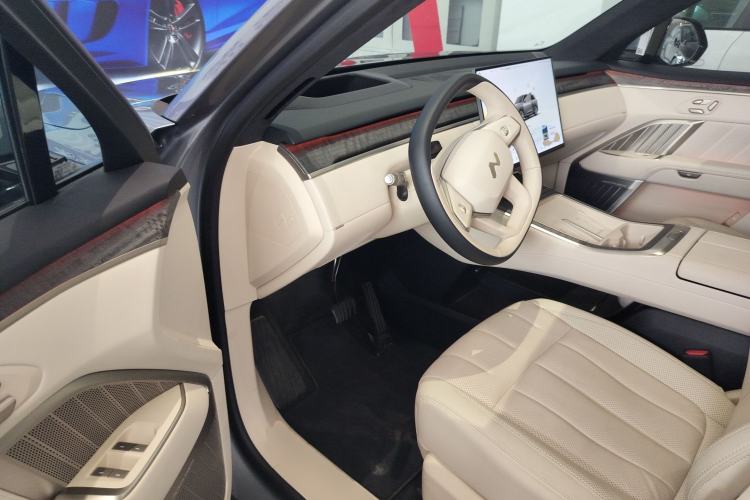 Used ONVO Luxeed L90 2025 Model—Max Six-Seater Version Driver Seat