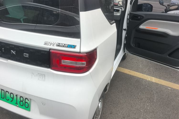 Used Wuling Hongguang MINIEV 2020 Zizai Version Lithium-NMC Right Rear Taillight