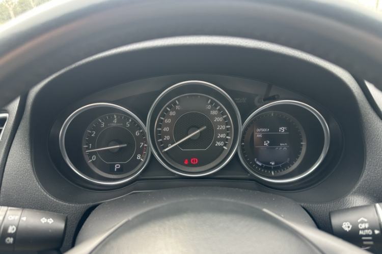 Used Mazda Atenza 2014 2.0L Blue Sky Luxury Edition
