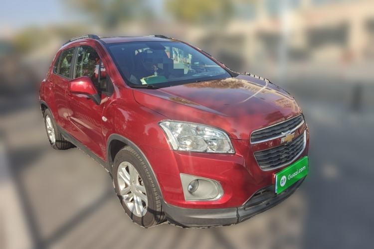 Used Chevrolet Trax 2016 1.4T Manual Two-Wheel Drive Comfort Version with Sunroof Front Right 45 Deg