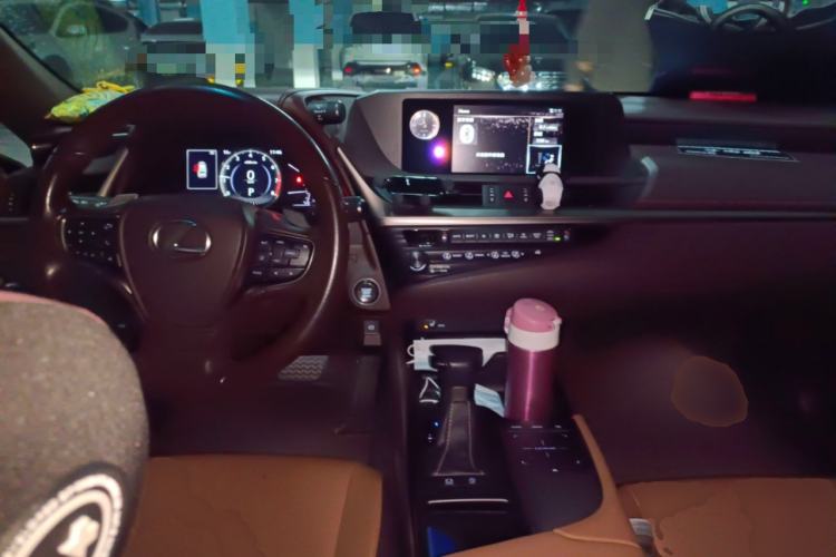 Used Lexus ES 2018 200 Excellence Edition China VI Standard
