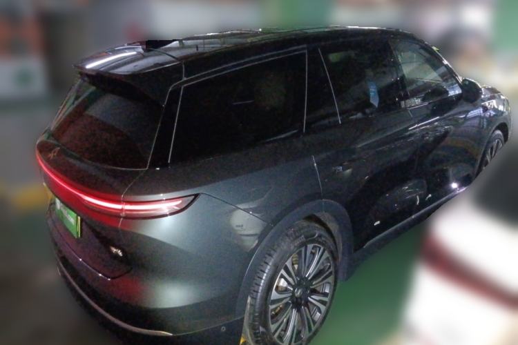 Used Nio ES8 2024 75 kWh Executive Edition Rear Right 45 Deg