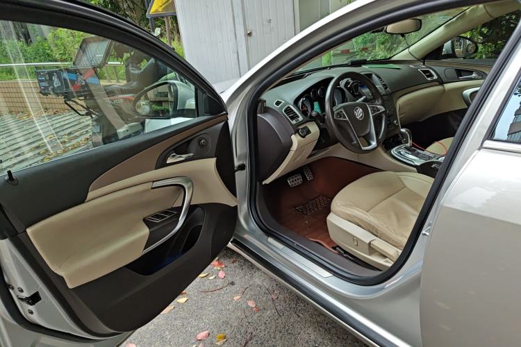 Used Buick Regal 2011 2.4L SIDI Comfort Edition Driver Seat