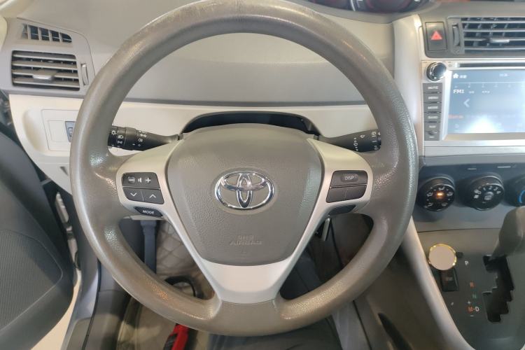 Used Toyota Verso 2014 Starlight 180E CVT Elite Edition