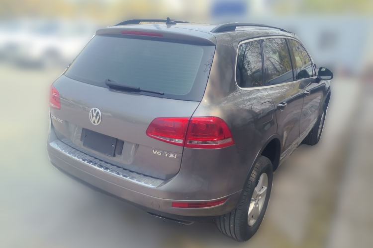 Used Volkswagen Touareg 2011 3.0 TSI Comfort Version Rear Right 45 Deg