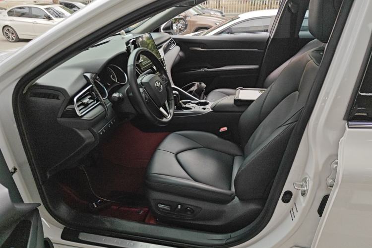 Used Toyota Camry 2023 2.0G Luxury Edition