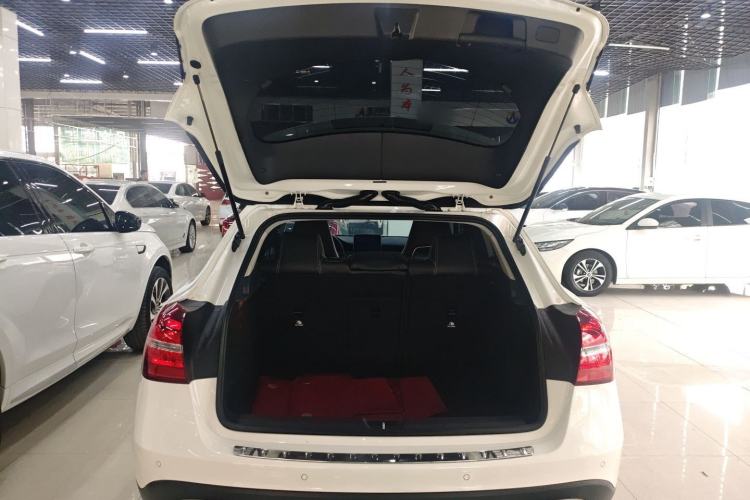 Used Mercedes-Benz GLA 2018 GLA 200 Fashion Model Trunk