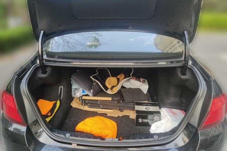 Used BMW 5 Series 2014 525Li Luxury Design Package Trunk