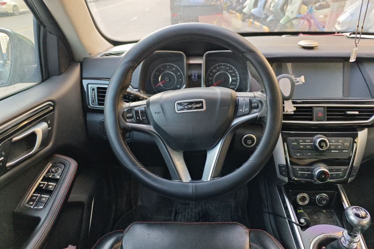 Used Zotye Domy X5 2015 1.5T Manual Luxury Model China V Standard
