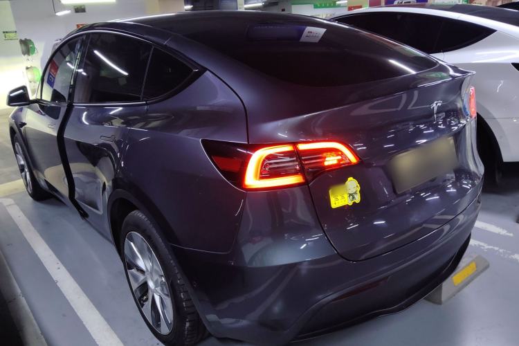 Used Tesla Model Y 2021 Long-Range All-Wheel-Drive Version Rear Left 45 Deg