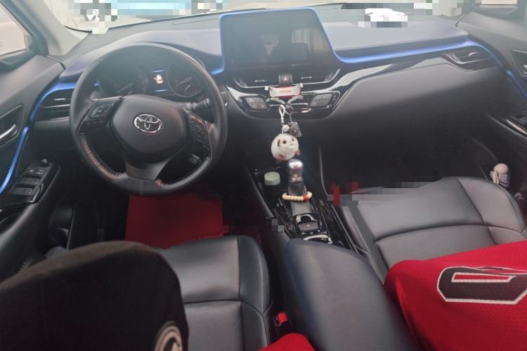 Used Toyota C-HR 2021 2.0L Luxury Edition Center Console