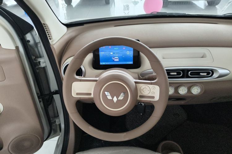 Used Wuling Hongguang MINIEV 2025 Four-Door Version Advanced Edition Steering Wheel